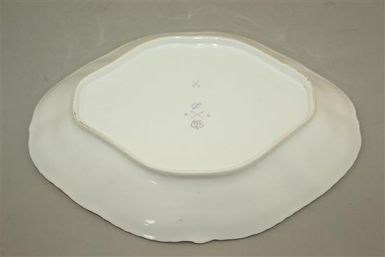 A fine Derby King Street works dish, painted by George Jessop, 28cm